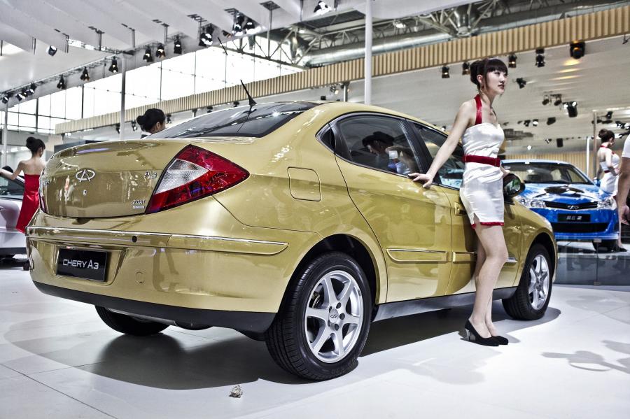  Chery A3 2010 года  (фото 10 из 21)